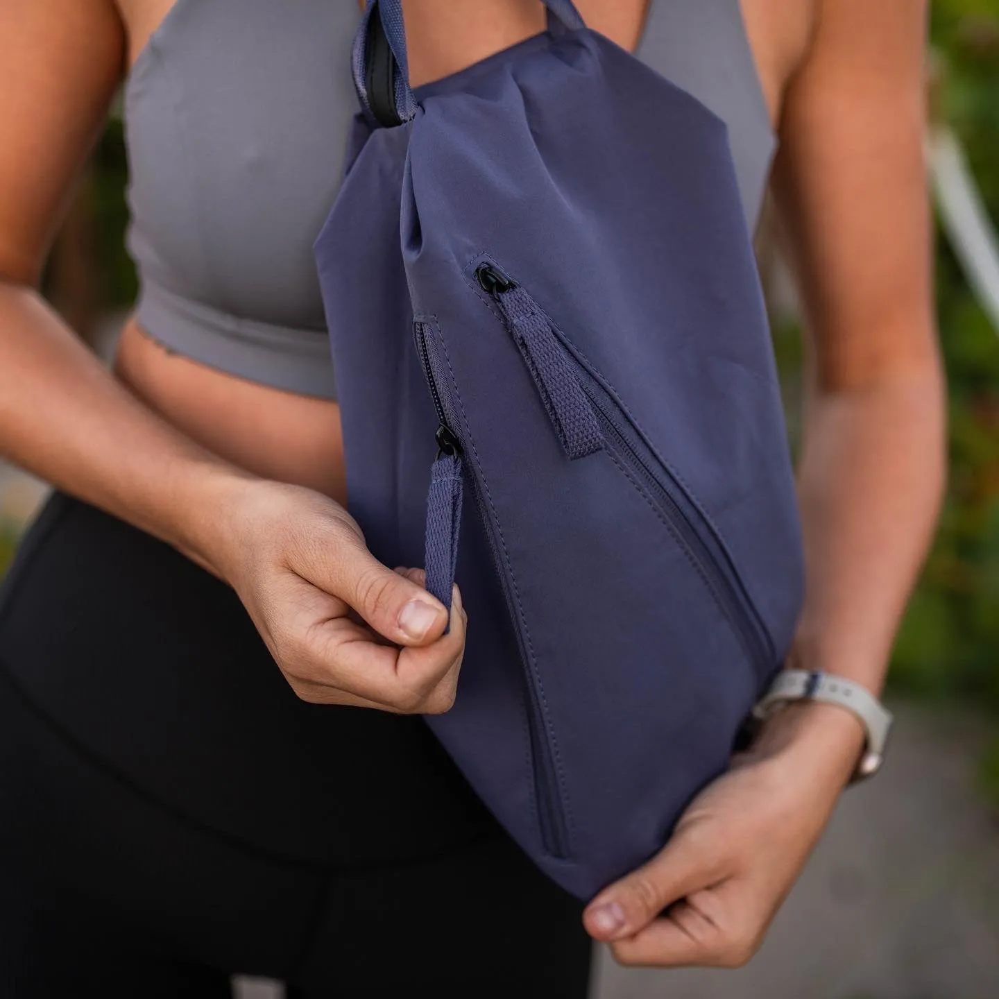 DAE SLING BAG - MUTED BERRY
