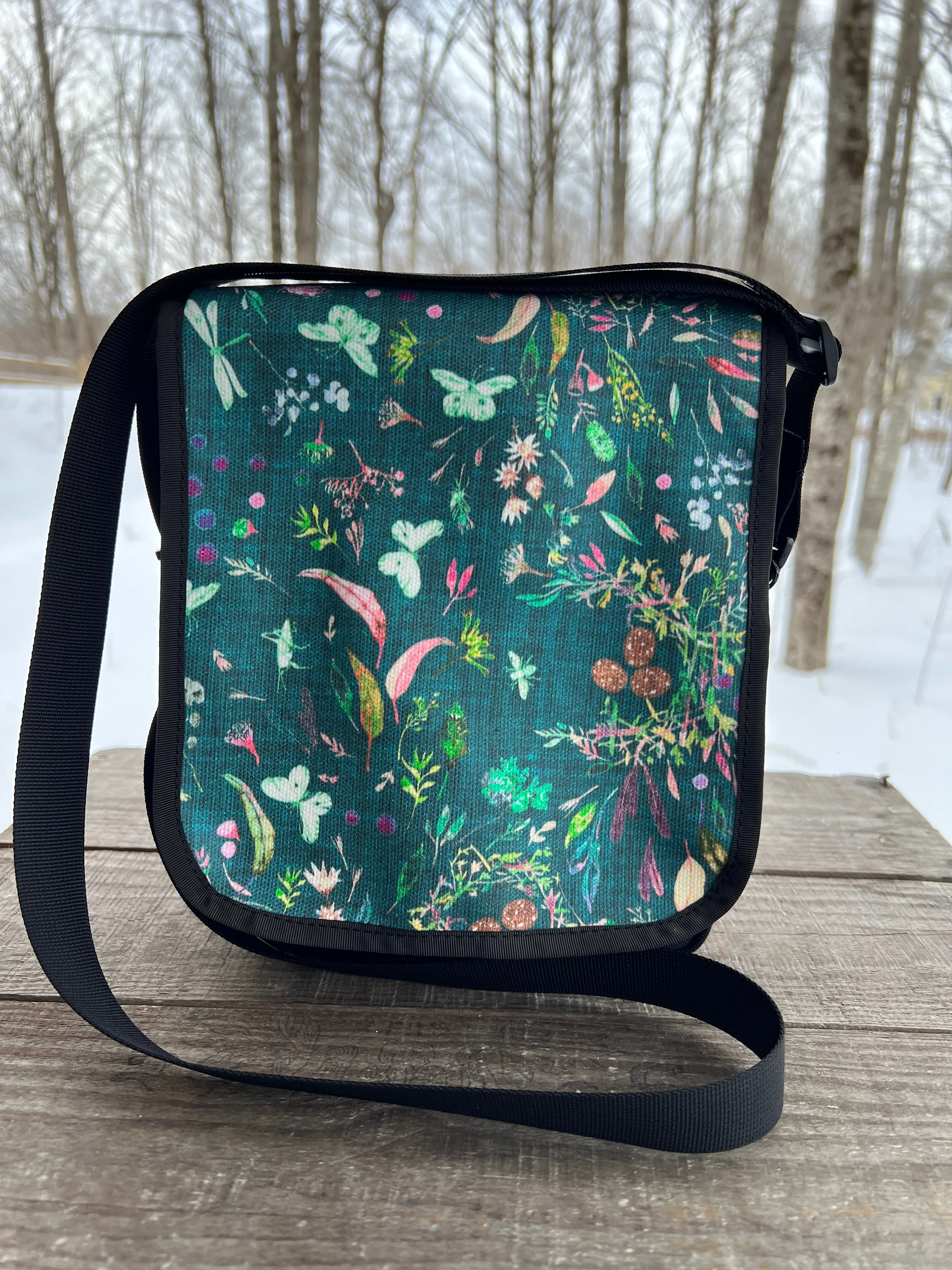 Day Purse in Fable