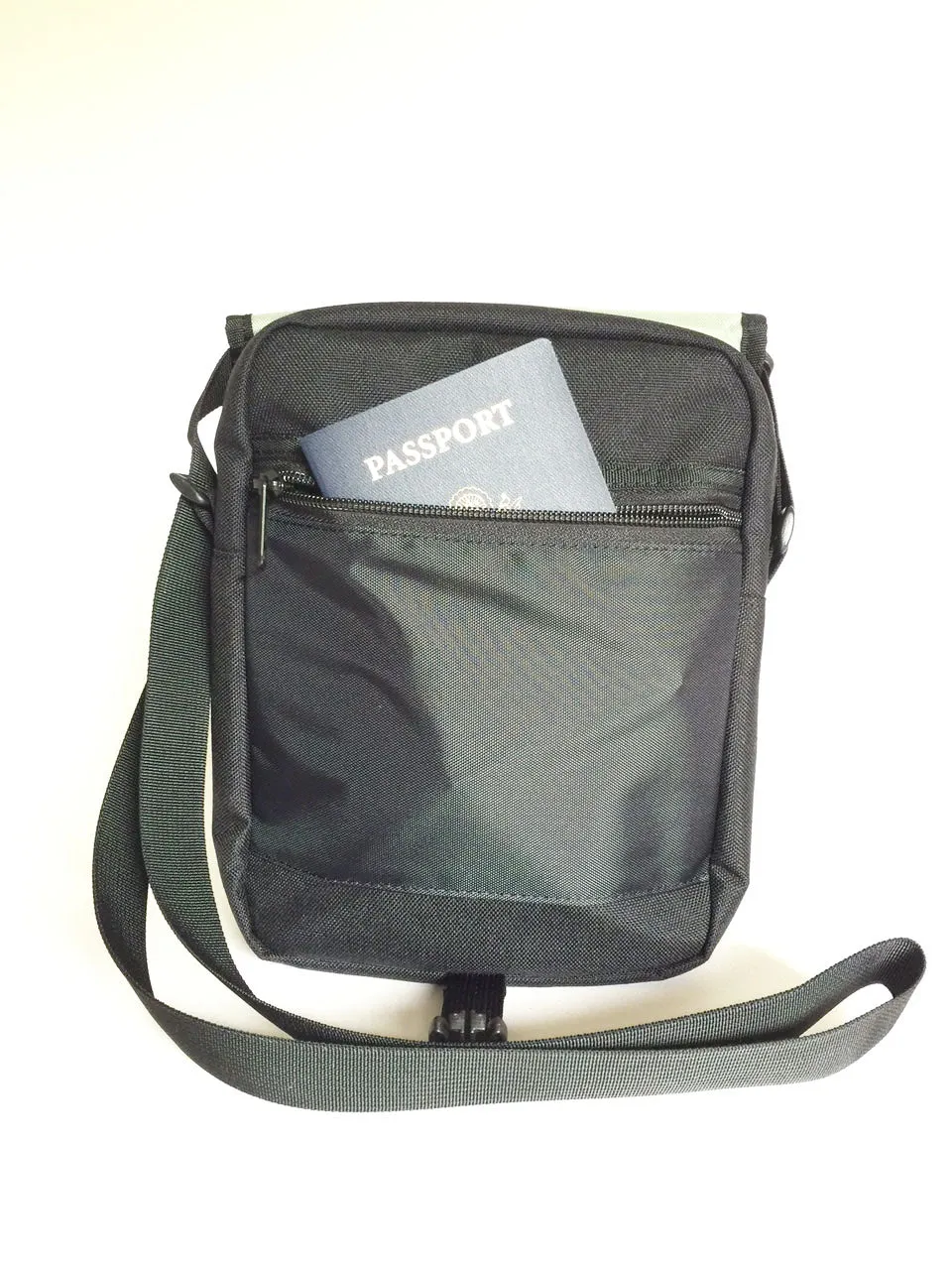 Day Purse in Spree